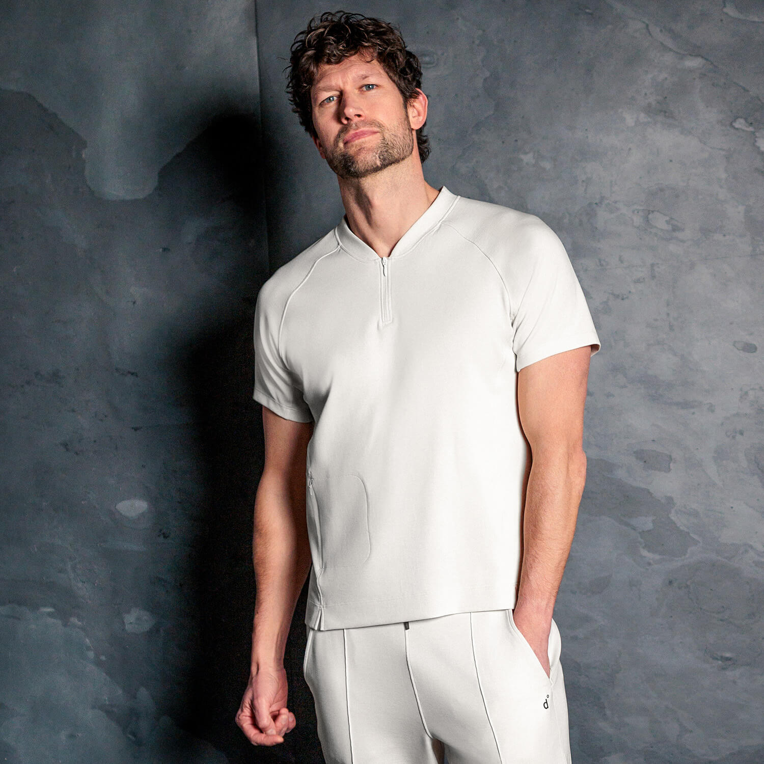 Bequeme Kleidung zum Reisen für Herren || Sandstone