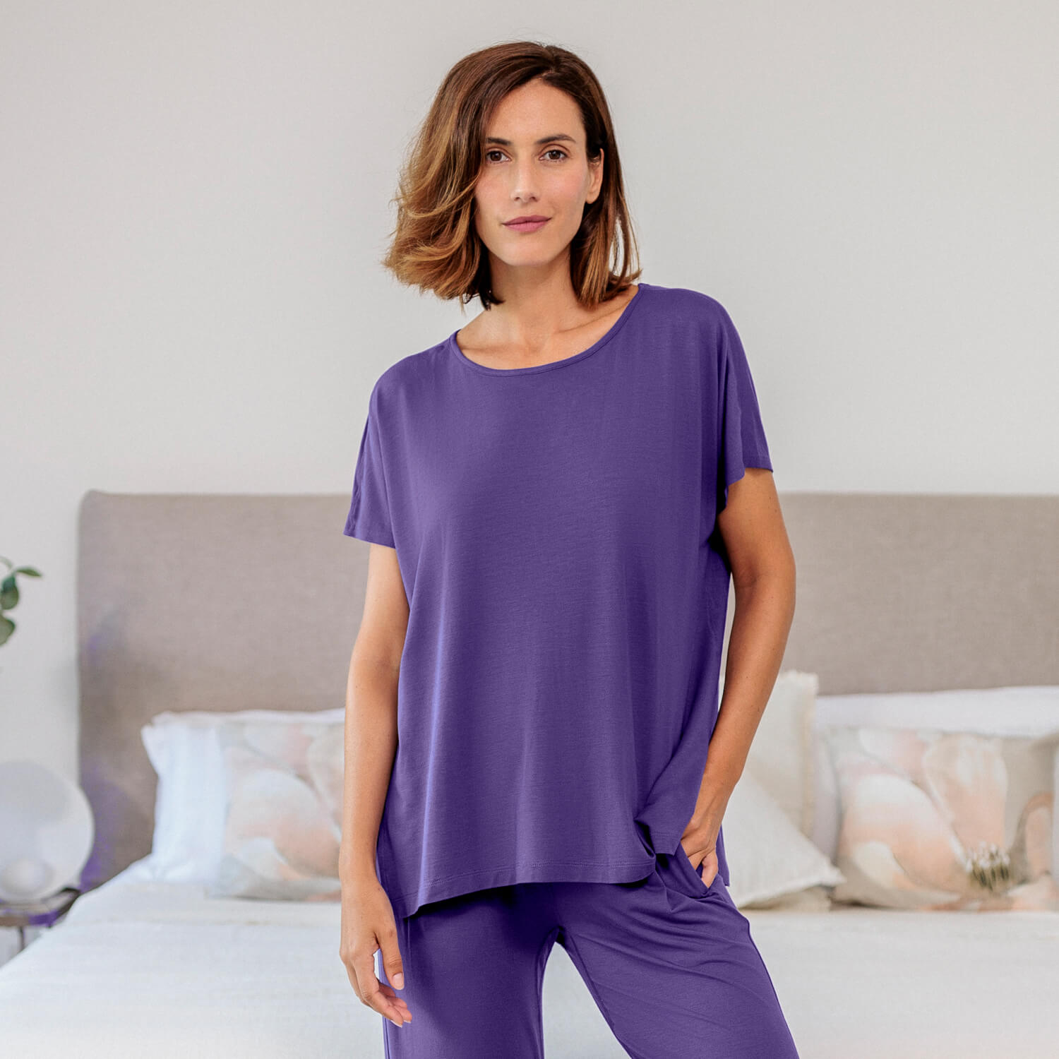 T-Shirt in lockerer Passform || Deep purple