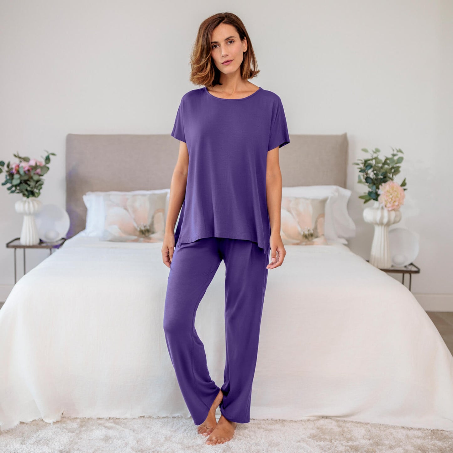 T-Shirt in lockerer Passform || Deep purple