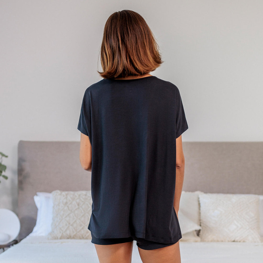 T-Shirt in lockerer Passform || Black