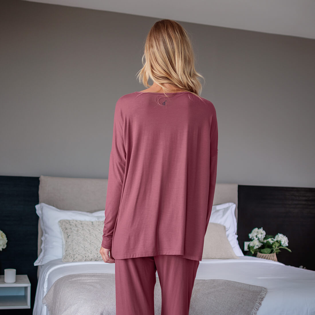 Atmungsaktives Pyjama-Top für Damen || Maroon