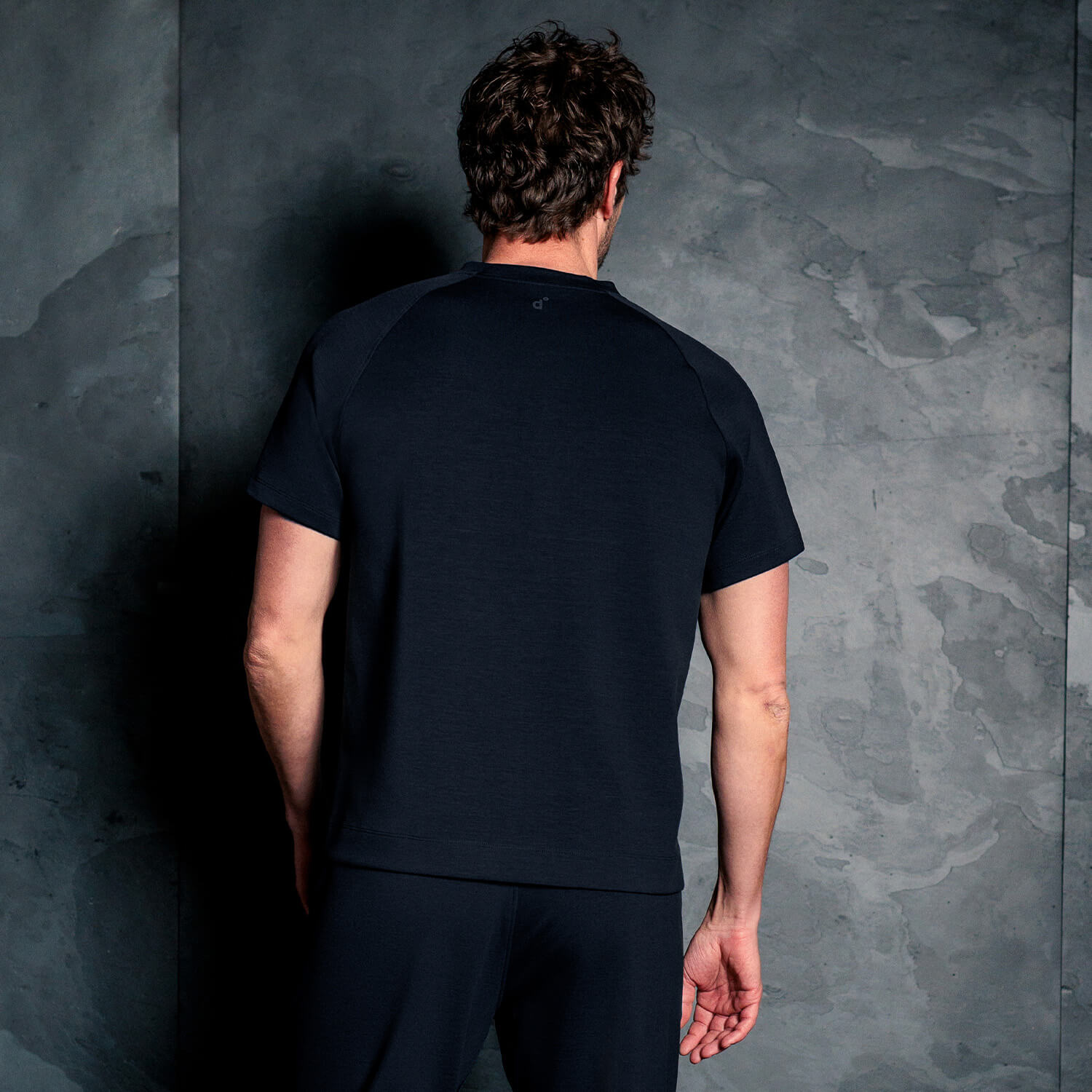 Bequeme Kleidung zum Reisen für Herren || Navy blue