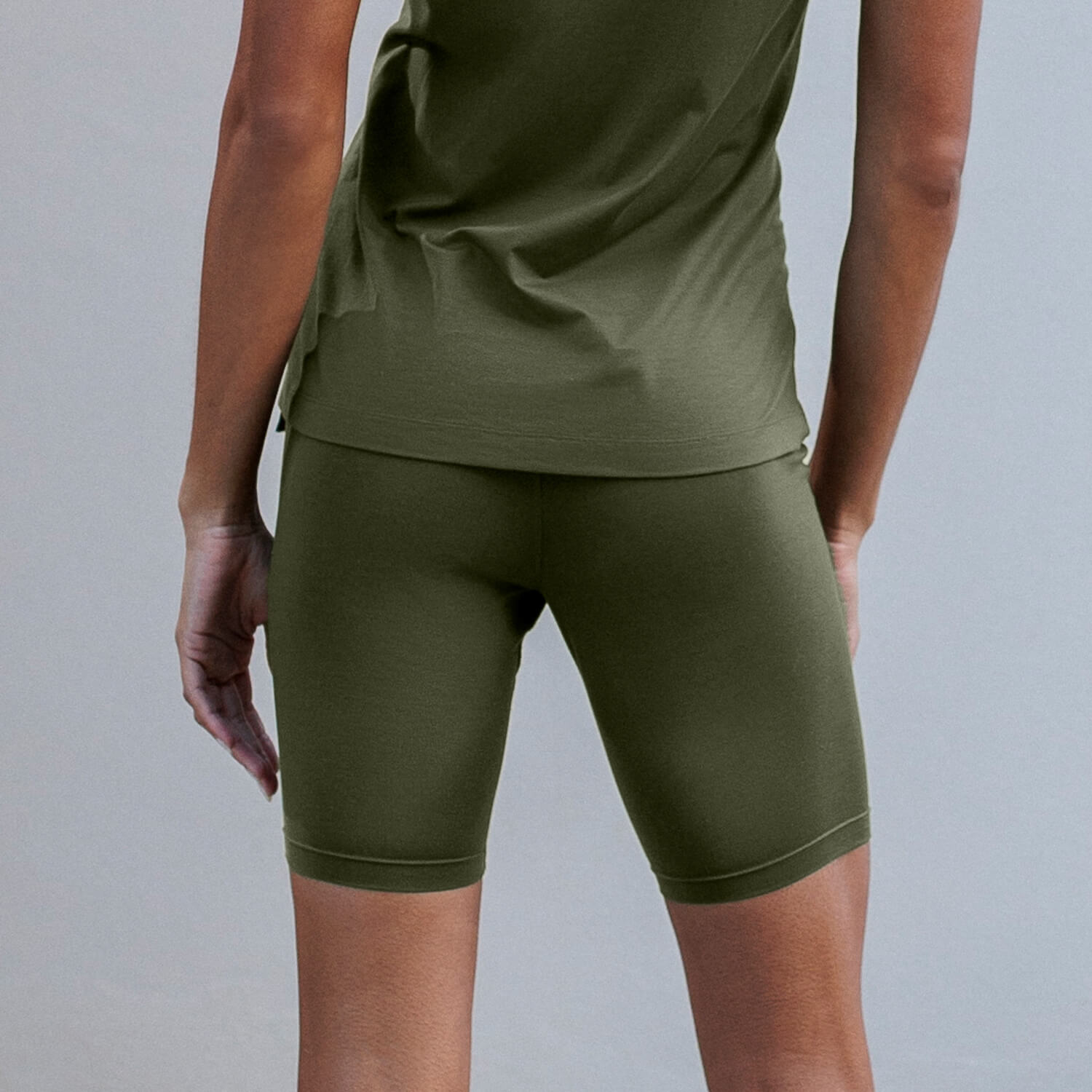 Recovery Shorts Damen || Olive green