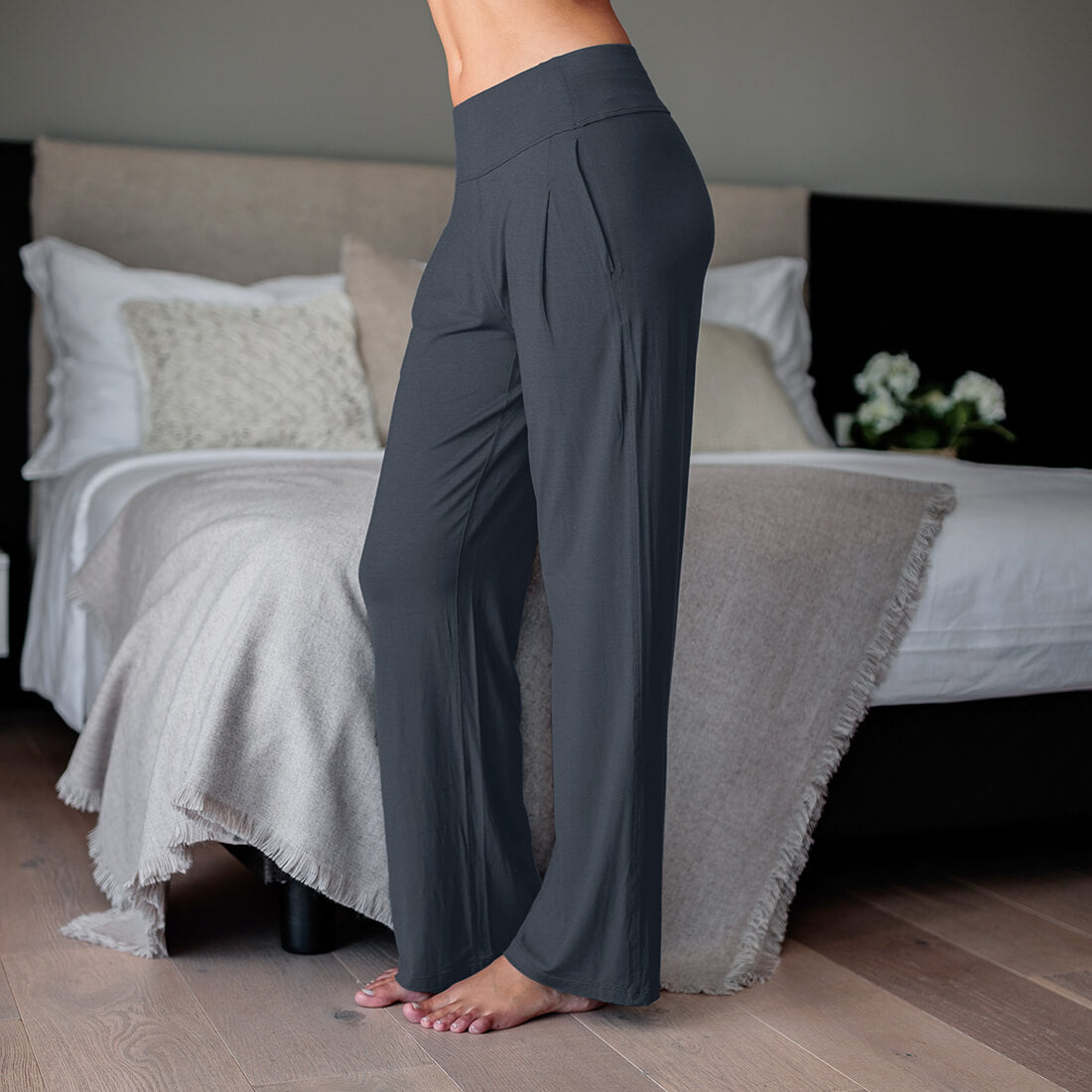 Atmungsaktive Pyjama Hose für Damen || Deep grey